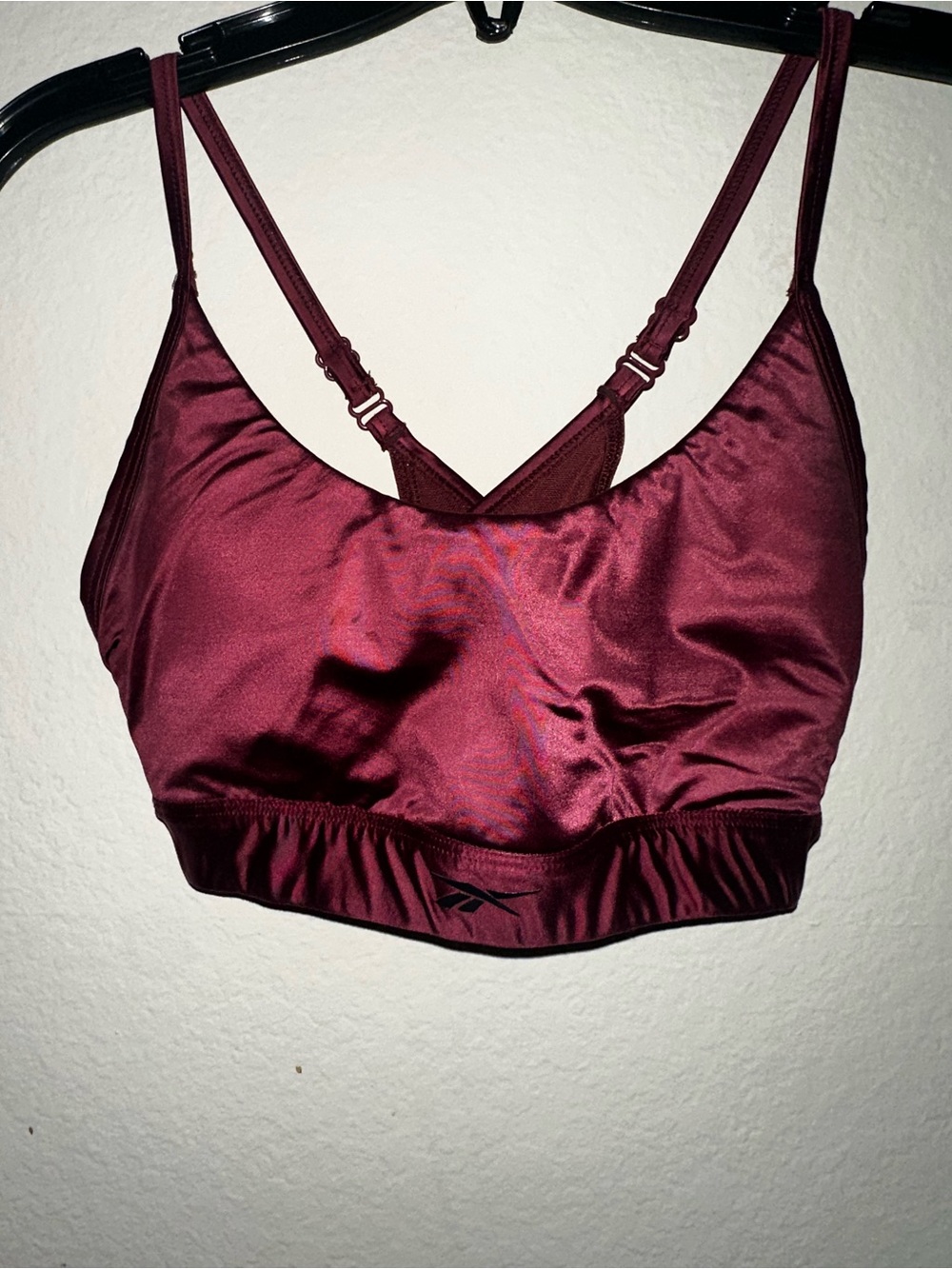 Reebok vector maroon burgundy sports bra size small